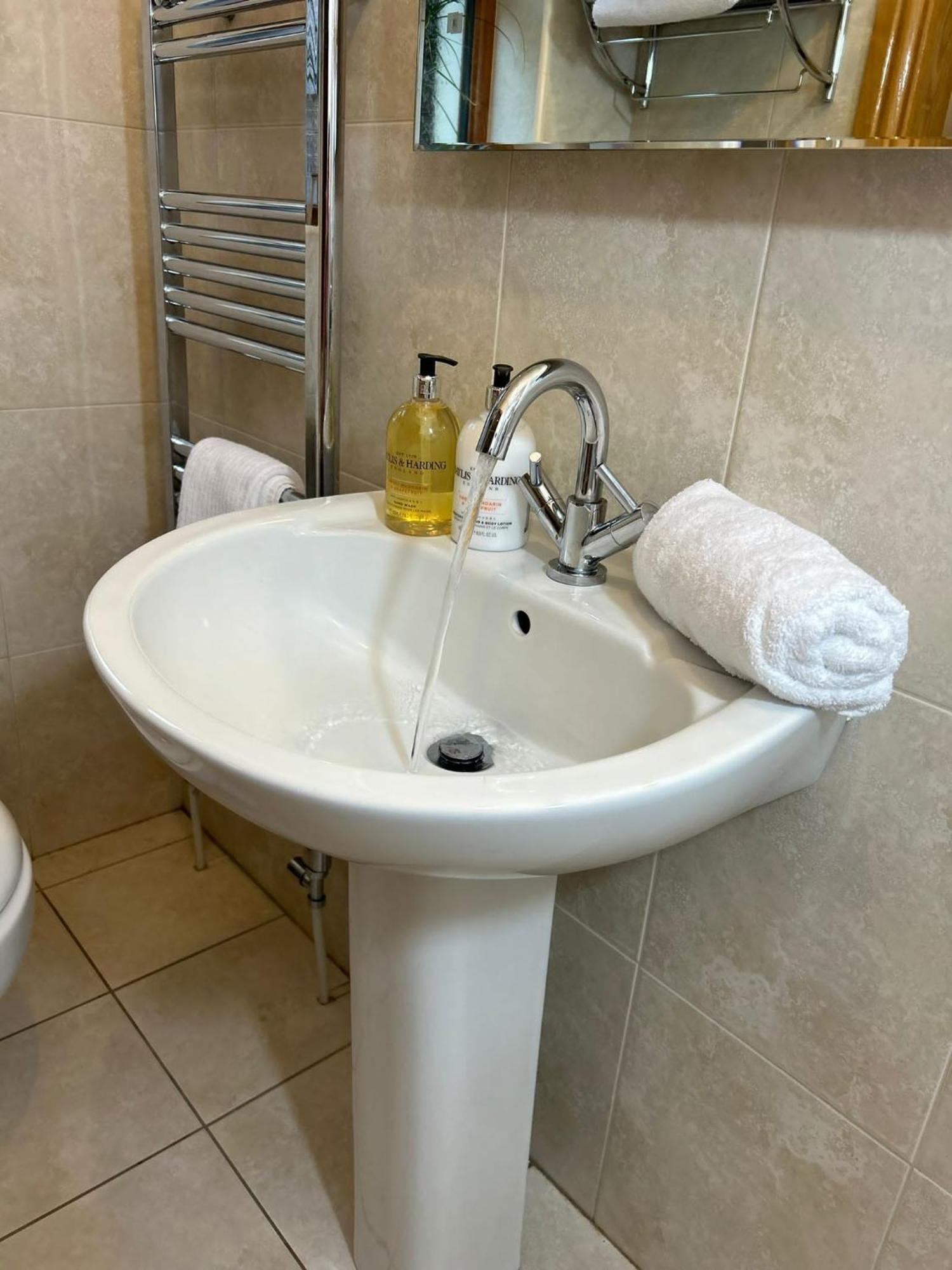 Dunhill Cottage B&B Hillsborough Rom bilde
